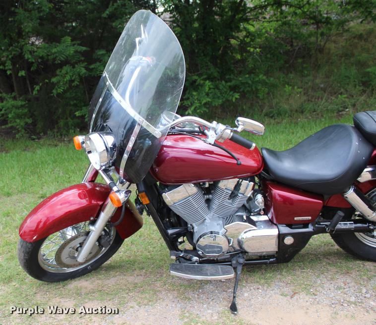 image for item BE9492 2005 Honda VT750C Shadow motorcycle