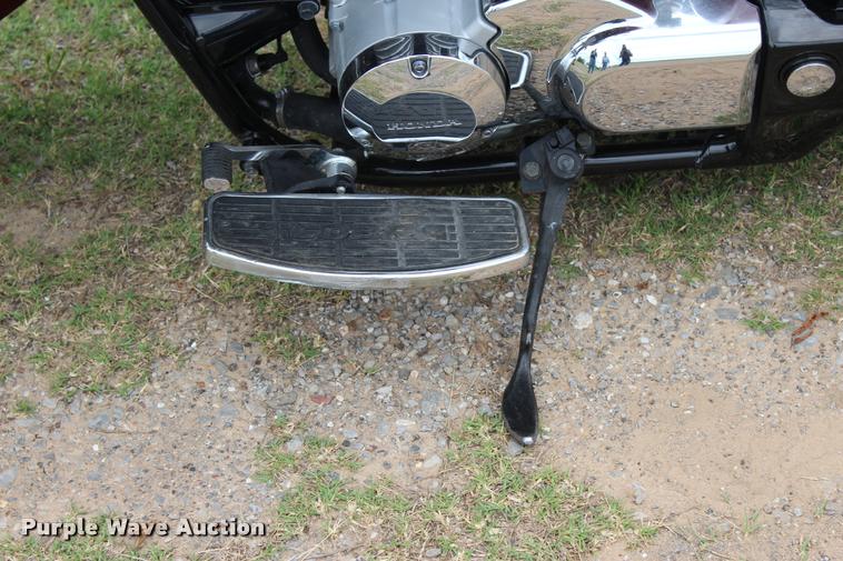 image for item BE9492 2005 Honda VT750C Shadow motorcycle