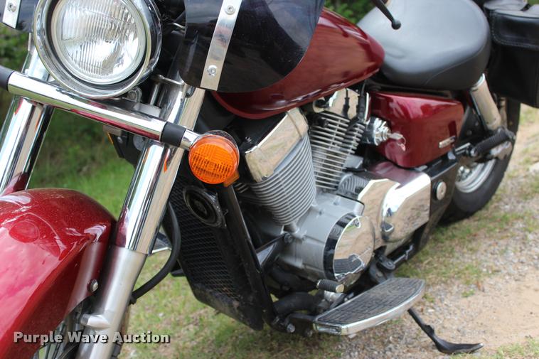 image for item BE9492 2005 Honda VT750C Shadow motorcycle