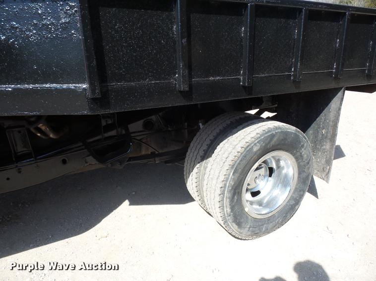 image for item BH9305 2005 Dodge Ram 3500 Quad Cab flatbed pickup truck