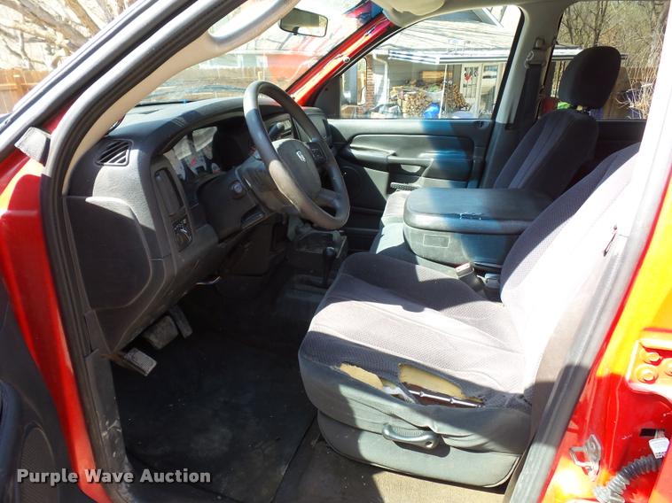 image for item BH9305 2005 Dodge Ram 3500 Quad Cab flatbed pickup truck