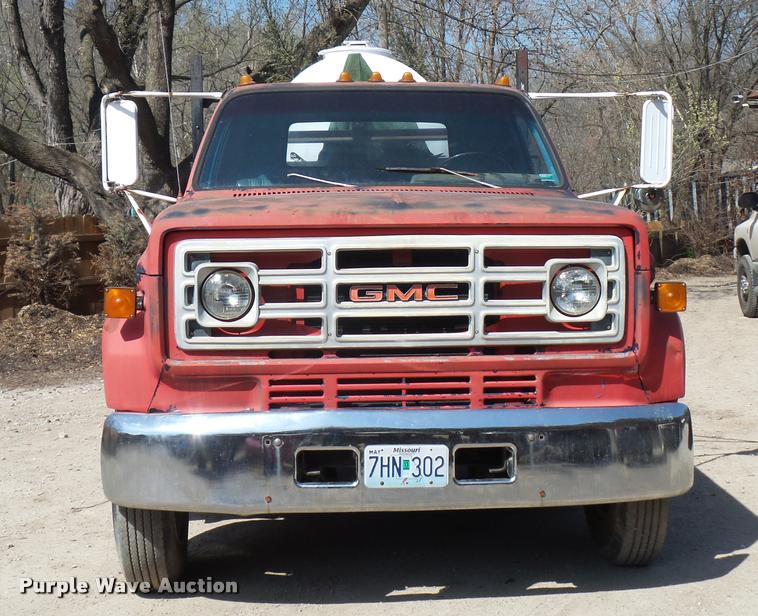 image for item BH9306 1988 GMC TopKick flatbed truck