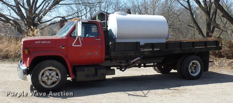 image for item BH9306 1988 GMC TopKick flatbed truck