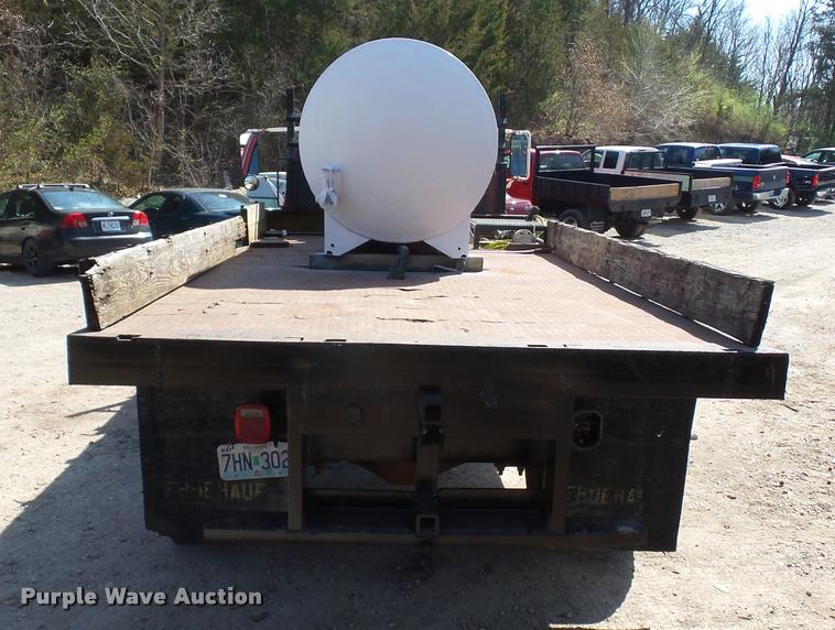 image for item BH9306 1988 GMC TopKick flatbed truck