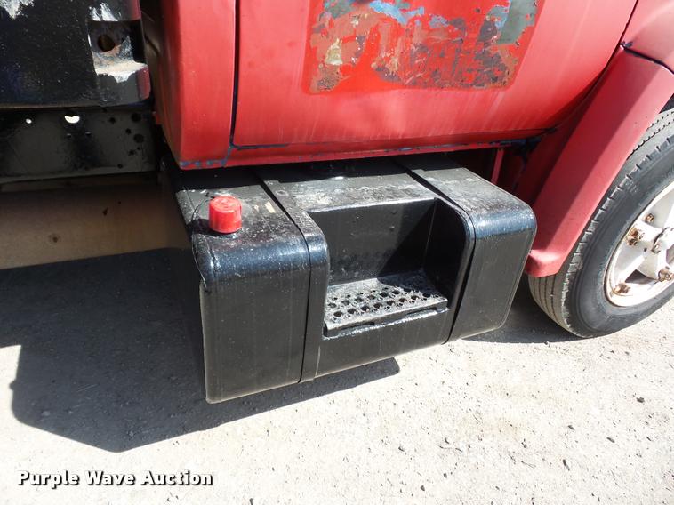 image for item BH9306 1988 GMC TopKick flatbed truck