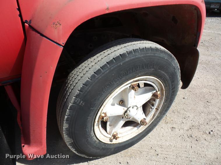 image for item BH9306 1988 GMC TopKick flatbed truck