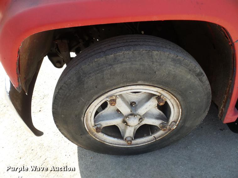 image for item BH9306 1988 GMC TopKick flatbed truck