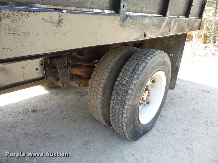 image for item BH9306 1988 GMC TopKick flatbed truck