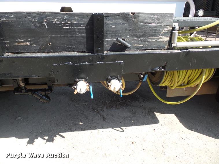 image for item BH9306 1988 GMC TopKick flatbed truck