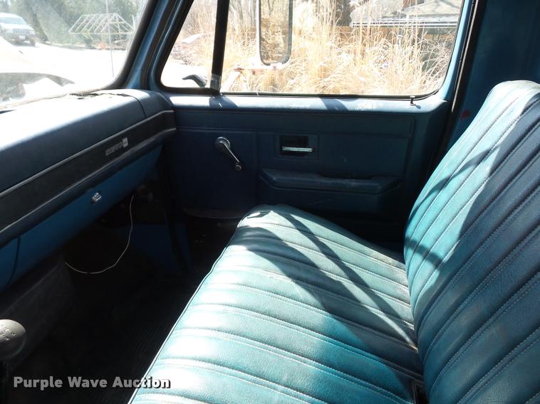 image for item BH9306 1988 GMC TopKick flatbed truck