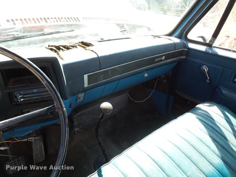 image for item BH9306 1988 GMC TopKick flatbed truck