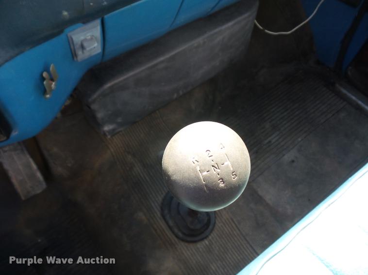 image for item BH9306 1988 GMC TopKick flatbed truck