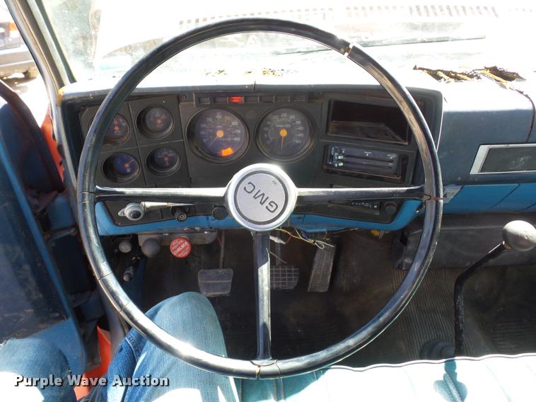 image for item BH9306 1988 GMC TopKick flatbed truck