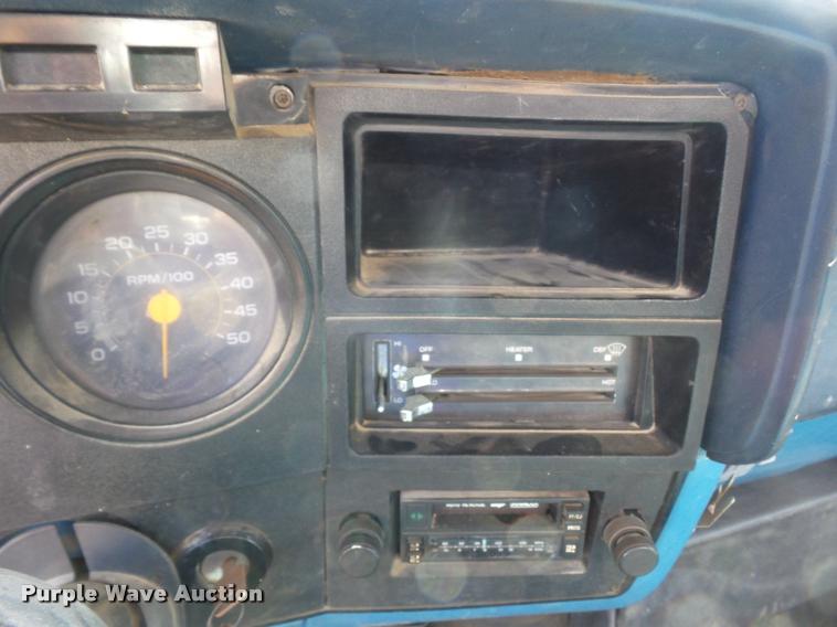 image for item BH9306 1988 GMC TopKick flatbed truck