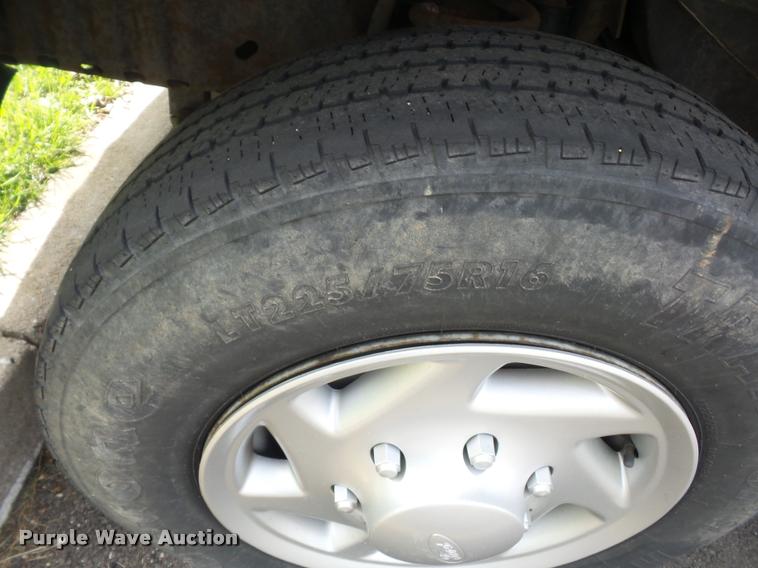 image for item BI9087 2006 Ford E250 Extended van