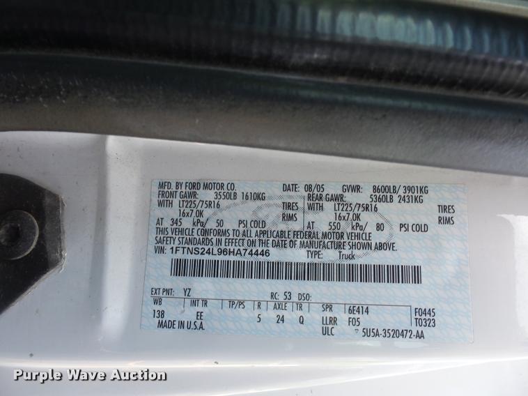 image for item BI9087 2006 Ford E250 Extended van