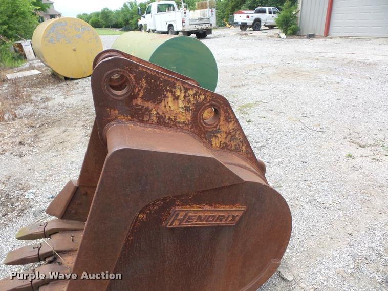 image for item BS9416 Hendrix bucket