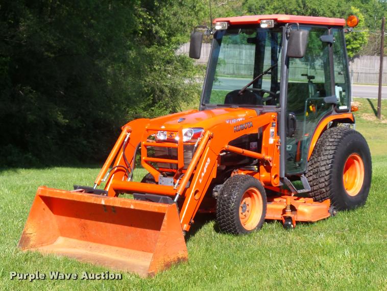 image for item BS9419 2010 Kubota B3030 tractor