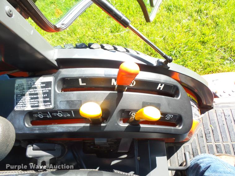 image for item BS9419 2010 Kubota B3030 tractor