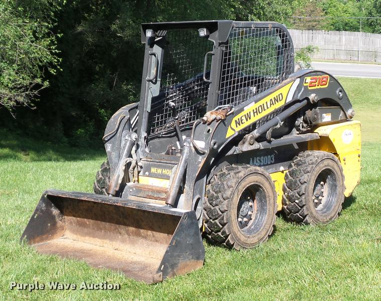 image for item BS9420 2011 New Holland L218 skid steer