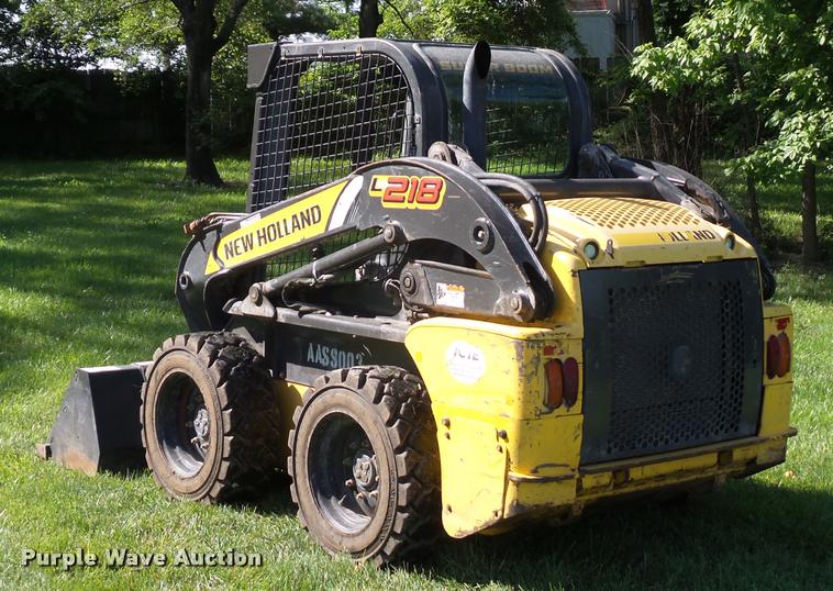 image for item BS9420 2011 New Holland L218 skid steer