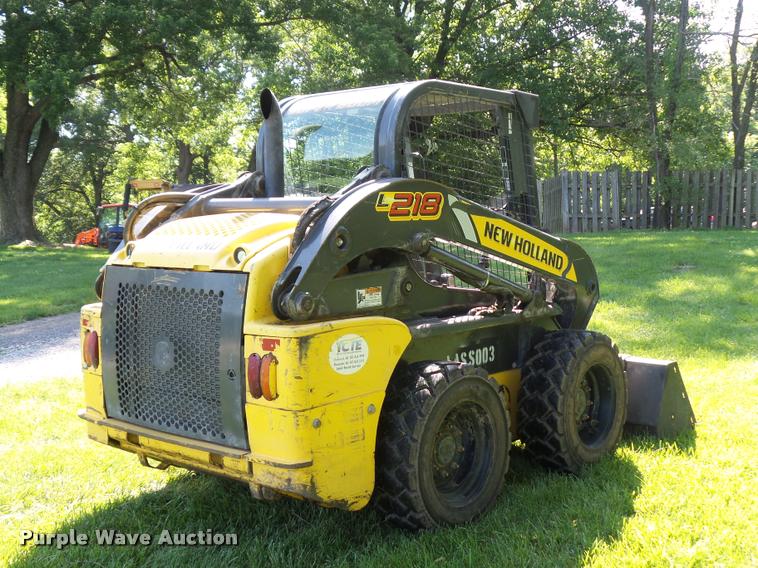 image for item BS9420 2011 New Holland L218 skid steer