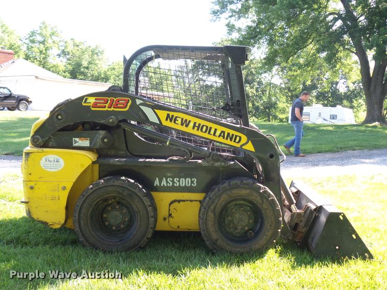 image for item BS9420 2011 New Holland L218 skid steer