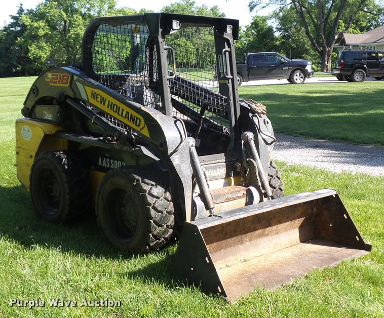image for item BS9420 2011 New Holland L218 skid steer
