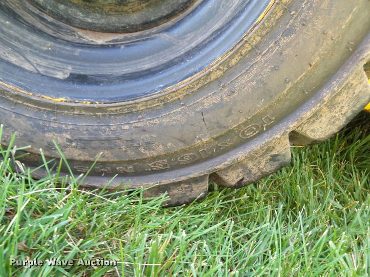 image for item BS9420 2011 New Holland L218 skid steer