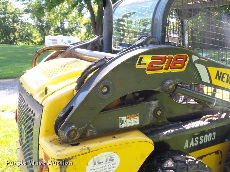 image for item BS9420 2011 New Holland L218 skid steer