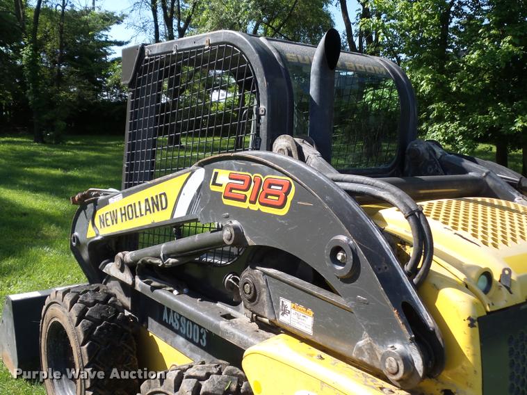image for item BS9420 2011 New Holland L218 skid steer
