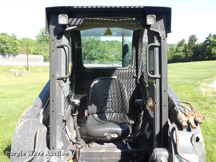 image for item BS9420 2011 New Holland L218 skid steer