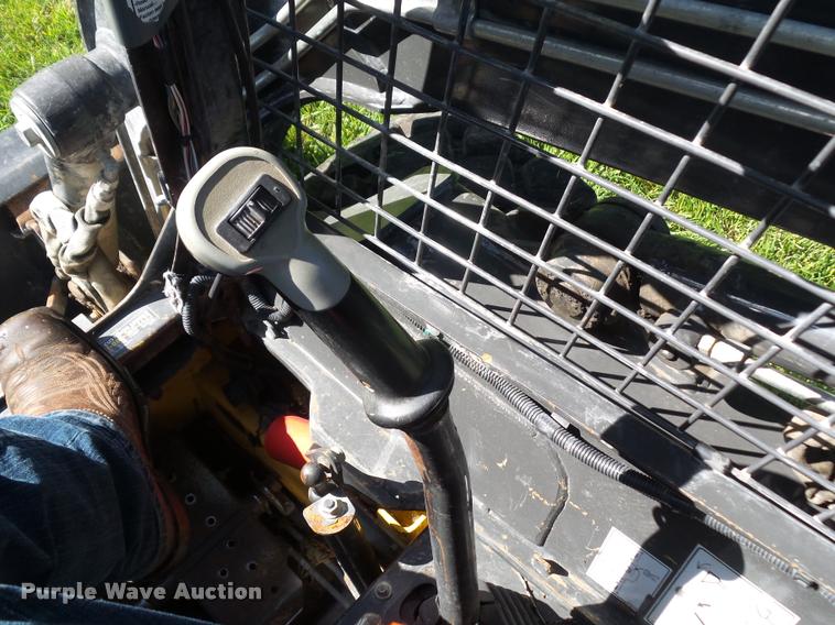 image for item BS9420 2011 New Holland L218 skid steer