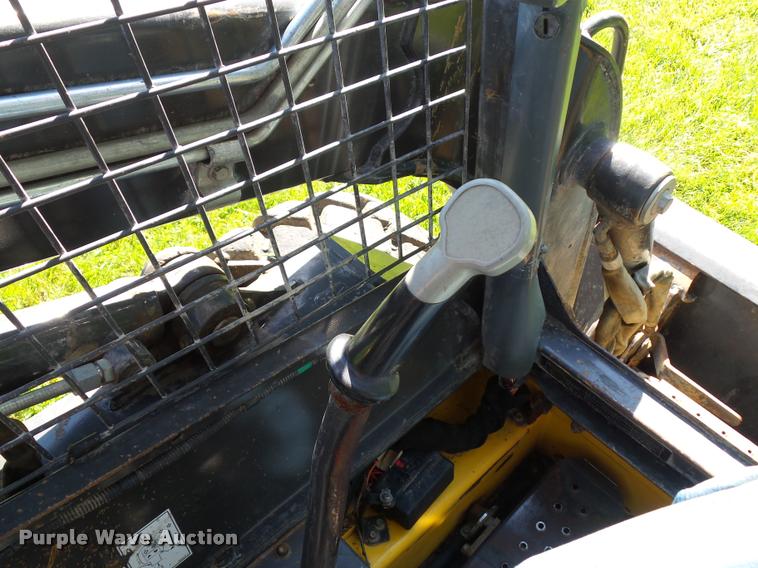 image for item BS9420 2011 New Holland L218 skid steer