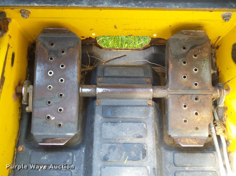 image for item BS9420 2011 New Holland L218 skid steer