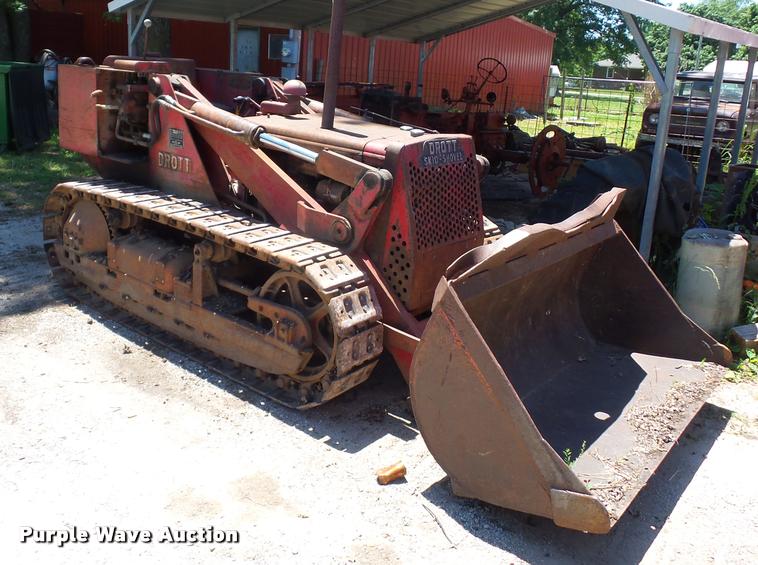 image for item BS9429 International Drott TD6 track loader