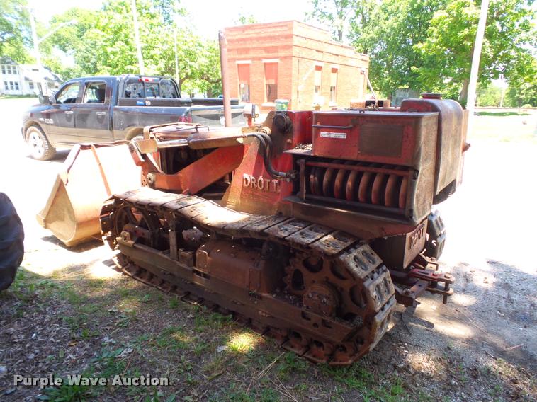 image for item BS9429 International Drott TD6 track loader