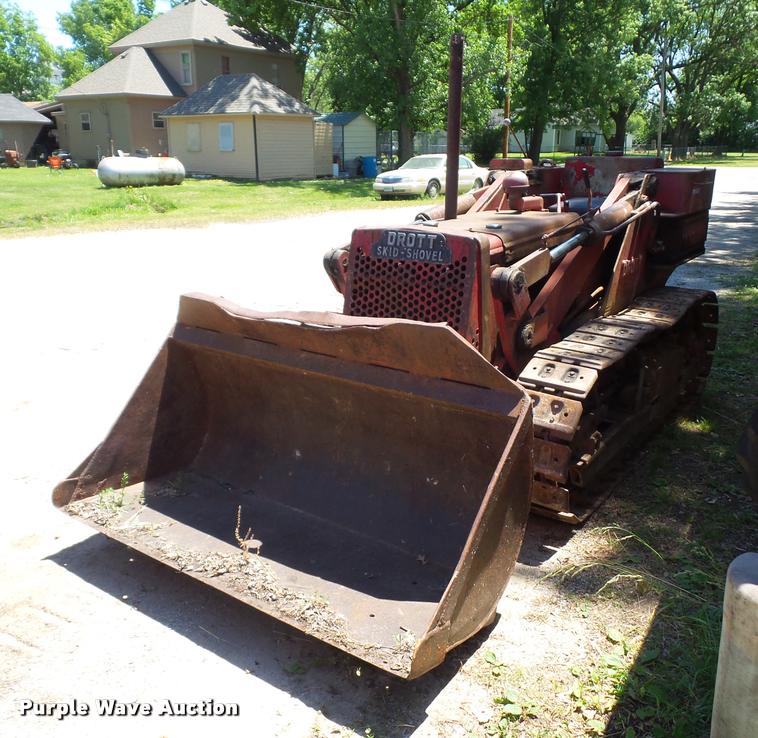 image for item BS9429 International Drott TD6 track loader