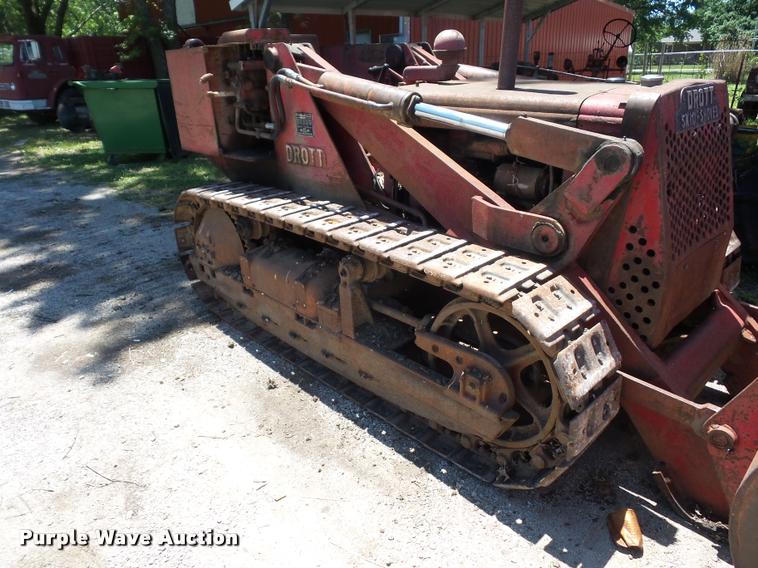 image for item BS9429 International Drott TD6 track loader