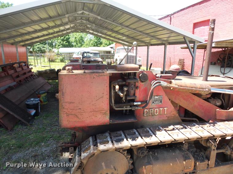 image for item BS9429 International Drott TD6 track loader