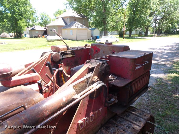 image for item BS9429 International Drott TD6 track loader