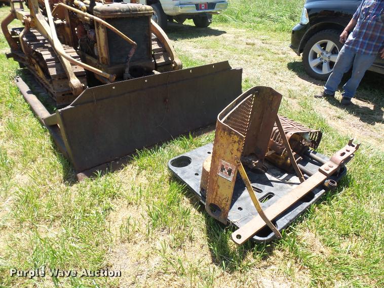 image for item BS9432 International TD6 dozer