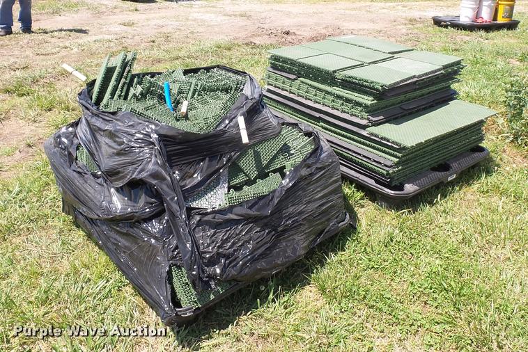 image for item BS9438 Snap together flooring