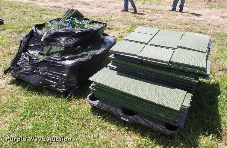 image for item BS9438 Snap together flooring