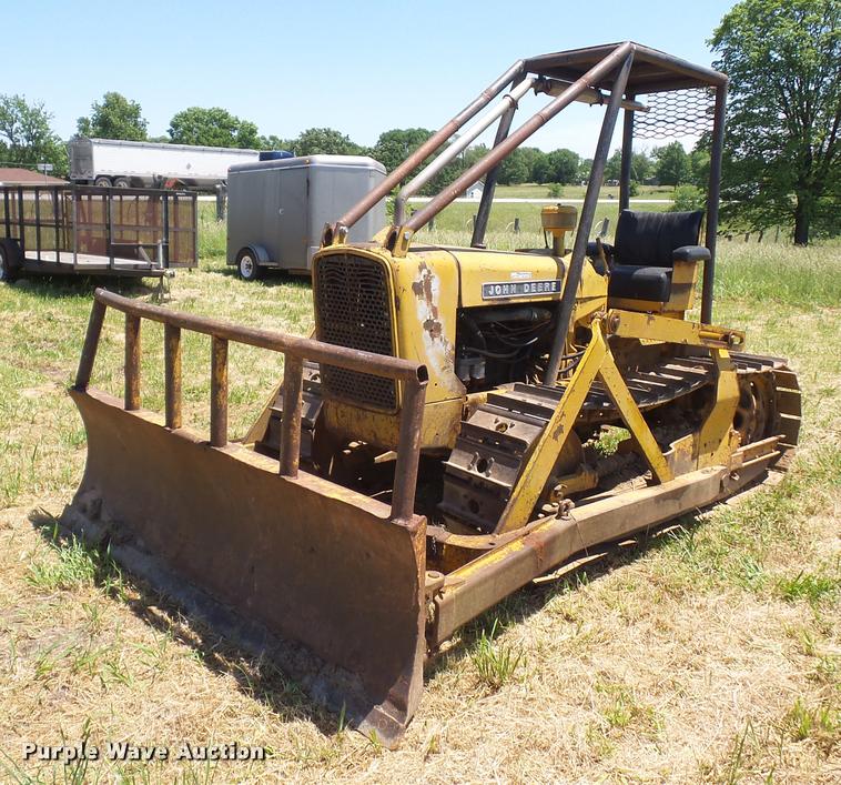 image for item BS9444 John Deere 2010 dozer