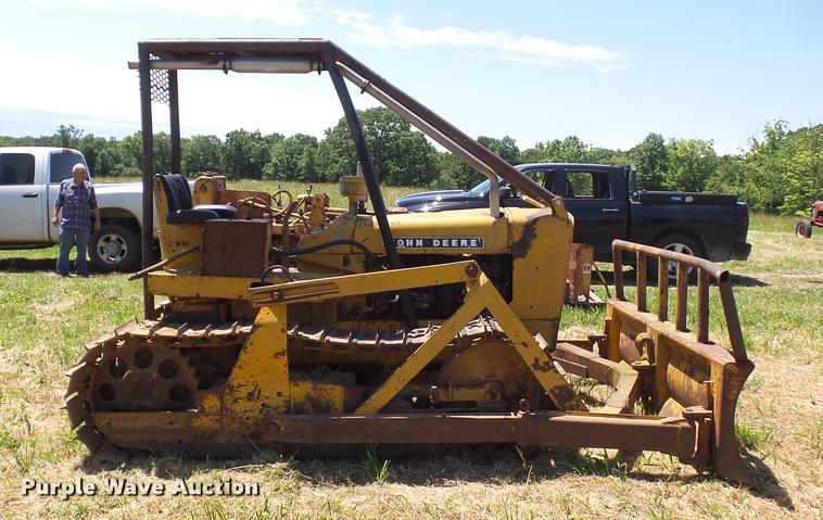 image for item BS9444 John Deere 2010 dozer