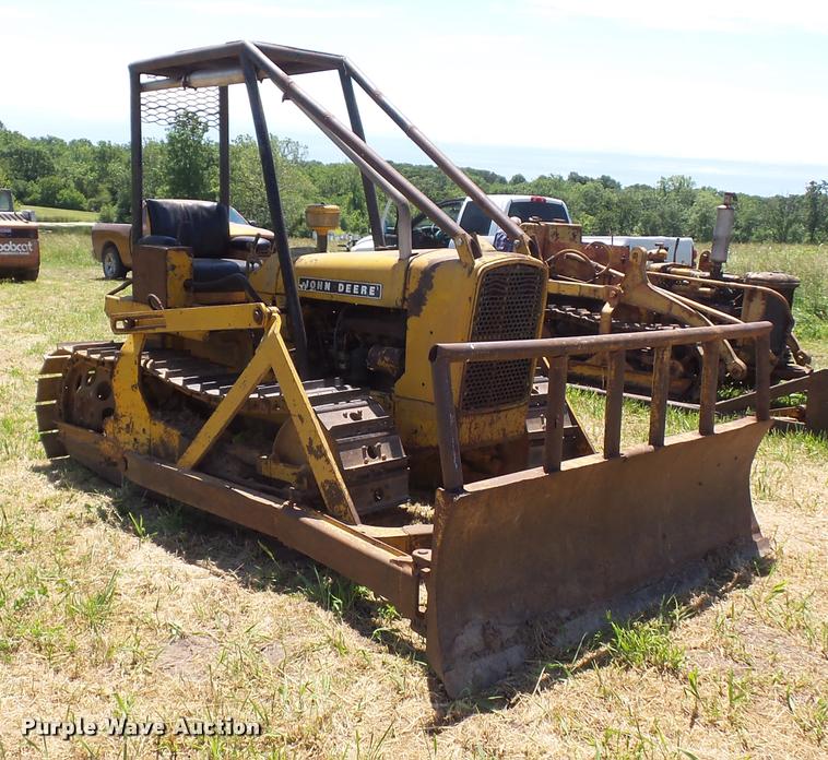 image for item BS9444 John Deere 2010 dozer