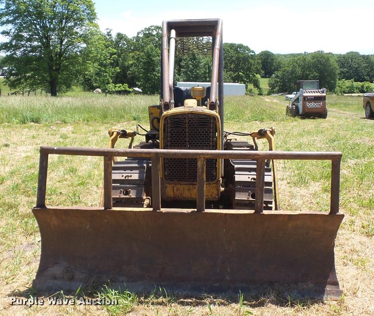 image for item BS9444 John Deere 2010 dozer