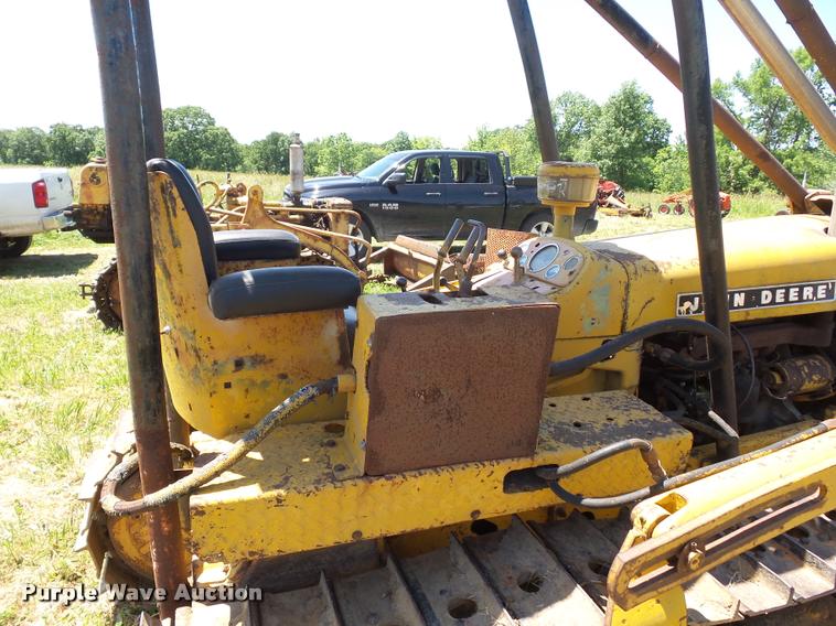 image for item BS9444 John Deere 2010 dozer