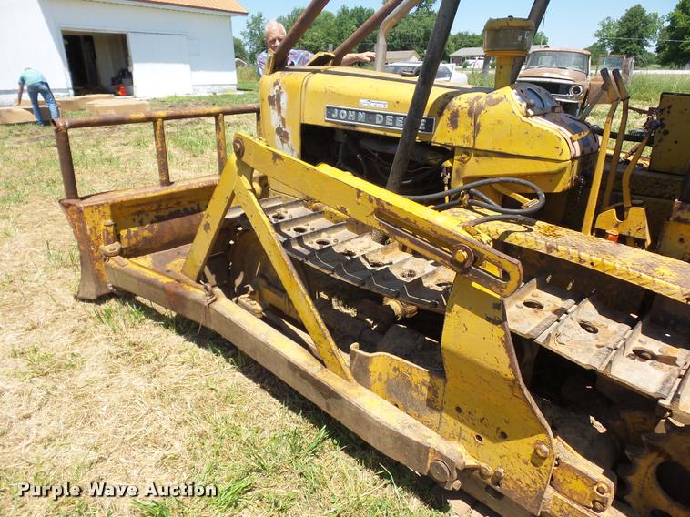 image for item BS9444 John Deere 2010 dozer